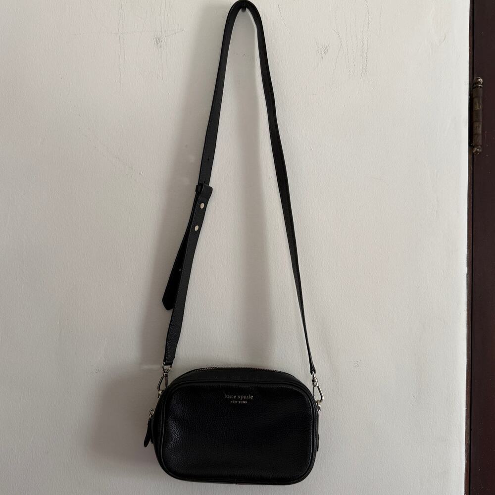 KATE SPADE NEW YORK | Black Pebbled Leather Camera Style Bag Crossbody